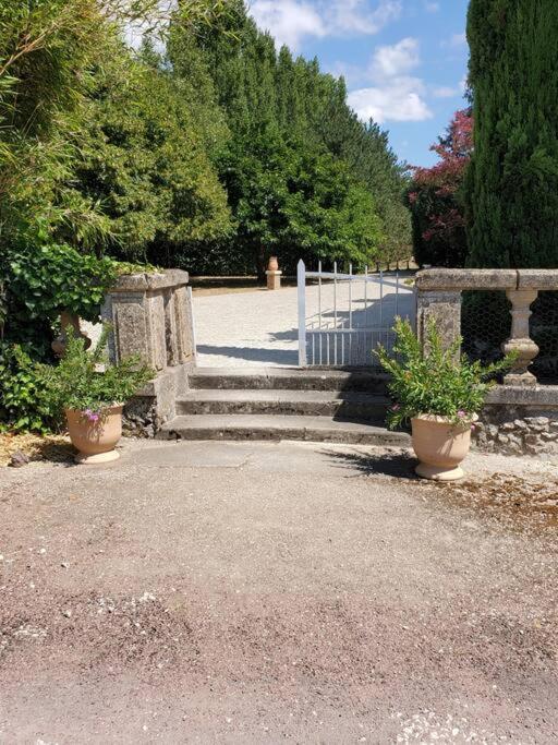 La Grelauderie 2 Appartement Saintes Buitenkant foto